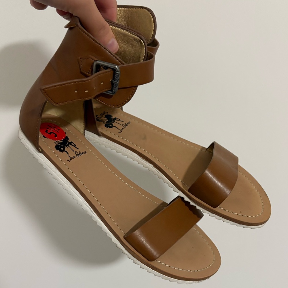 Circus by Sam Edelman Sloan Tan Flats Summer Sandals Women's Size 5.5